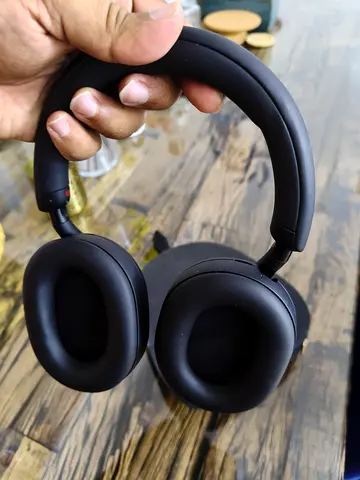 Sony 1000 XM5 Headphones like new condition