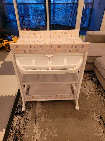 White Baby Changing Table with Storage Drawers and Changing Pad