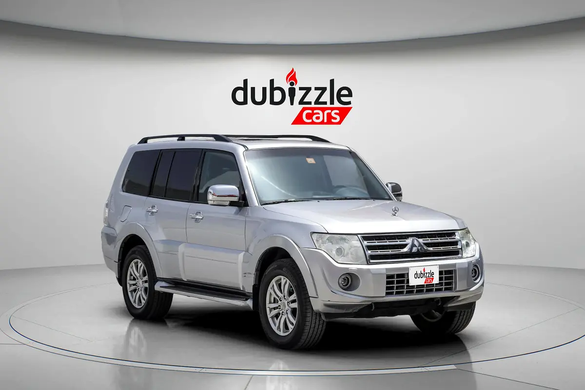 Mitsubishi Pajero 2012 — photo 1 of 14