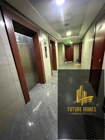 Lavish 1bhk with free parking on prime location