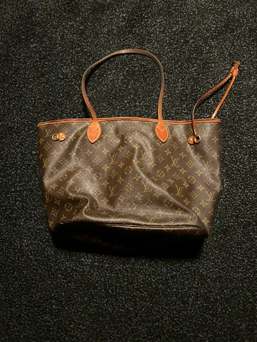 Louis Vuitton Monogram MM Tote Bag