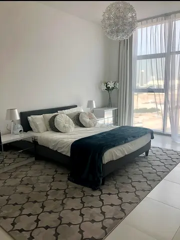 Large Bedroom Rug (251 × 351 cm)