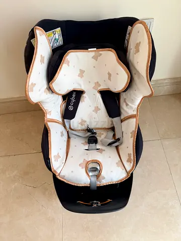Used Cybex sirona Z i-size with 360° basement  Infant Car Seat  - Good Condition