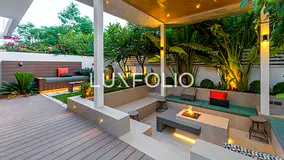 Upgraded | Corner Unit | Vacant On Transfer