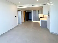 Modern Apartment | Golf Views | Handover now