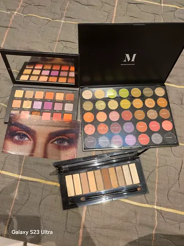 Eye shadow palettes makeup