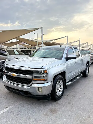 Chevrolet Silverado Double cabin 4 Doors 4x4 Model 2018 LT American Specs - GCC specs