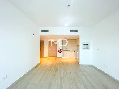 High Floor| Sea World View| Modern 1BR| Vacant