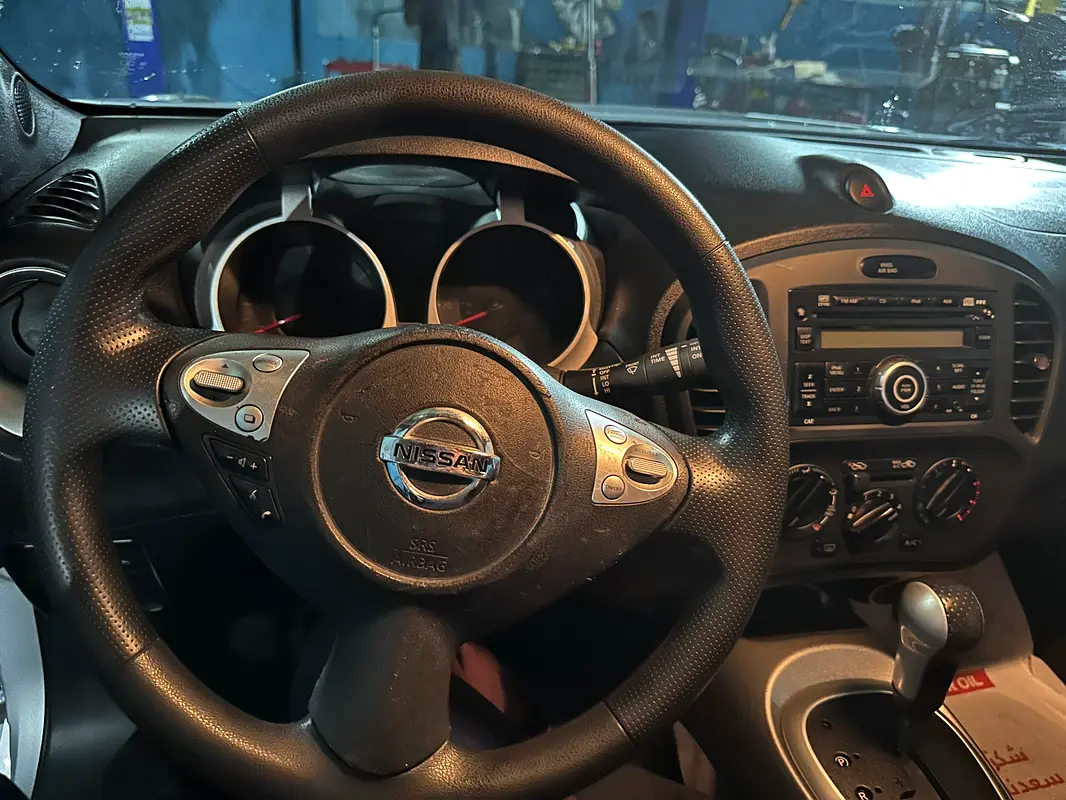 Nissan Juke 2012 — photo 1 of 10