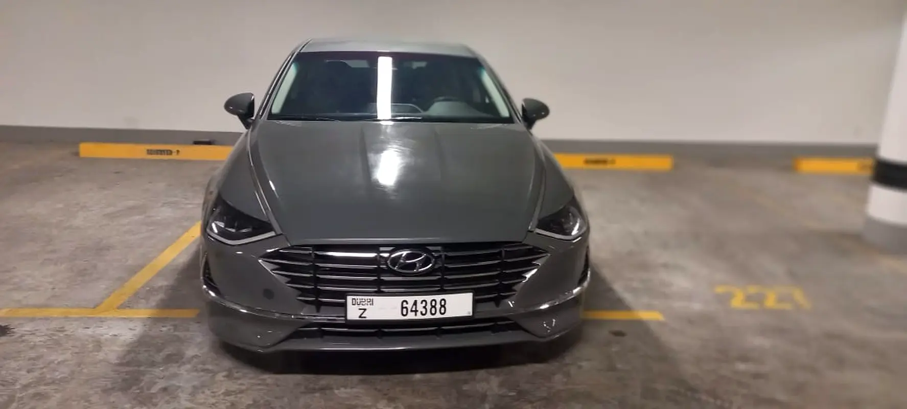 Hyundai Sonata 2022 — photo 1 of 6
