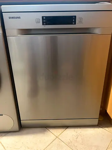 Samsung stainless steel built-in dishwasher - good condition