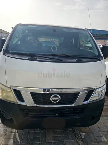 Nissan Urvan Standard 2015