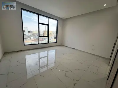 فيلا فاخرة للإيجار في الياسمين 6 غرف نوم 8 حمامات تكييف مركزي موقع مميز على مخرج دبي مباشرة تصميم عصري أول ساكن