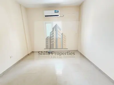 SPECIOUS 2BHK WITH BALCONY/CLOSE TO BUS STATION/FAMILY BUILDING/JUST 36K