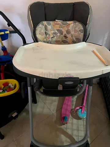 Used baby high chair with tray - good condition