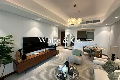 Luxurious 1 Bed | Spacious Living | Modern