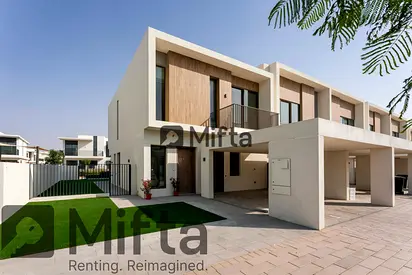Corner Unit | Single Row | Close to Clubhouse