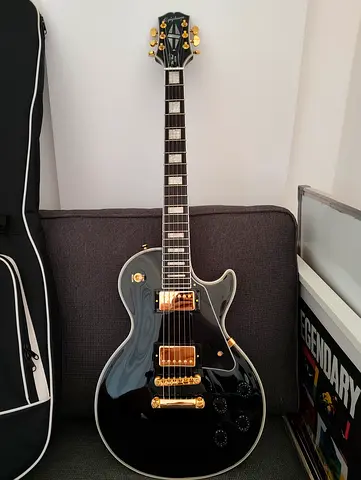 Epiphone Les Paul Custom Ebony NEW w/. Gig Bag