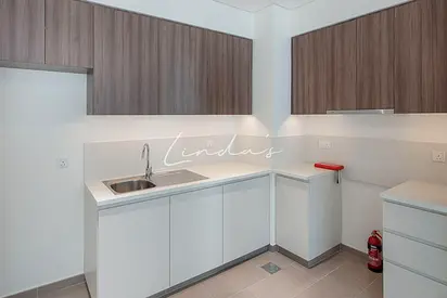 Prime location | Unfurnished 2 bed |ready to move