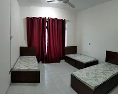 Executive Bedspace for Men - 1600, 3 persons only in room