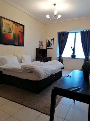 Master bedroom Available in DIFC near Emirates tower metro exit 1