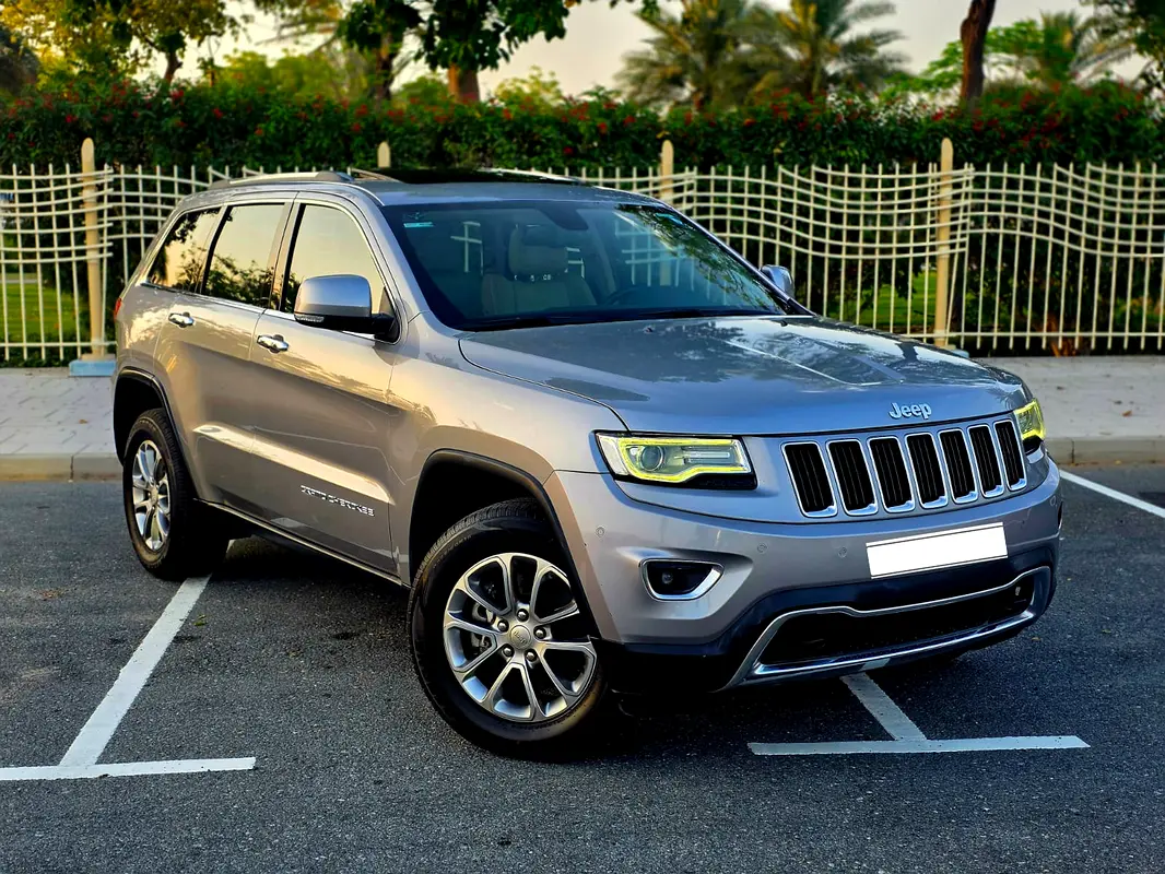 Jeep Grand Cherokee 2015 — photo 1 of 15