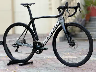 BIANCHI OLTRE XR3 DISC 2023 🔥