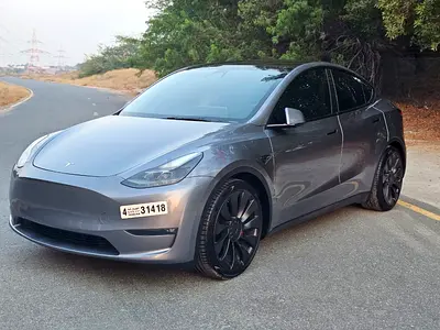Tesla Y , performance , dual motor 2023 Gcc