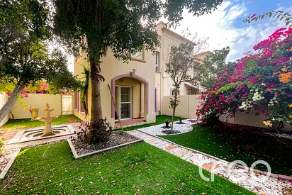 Upgraded | Lake View | Landscape Garden