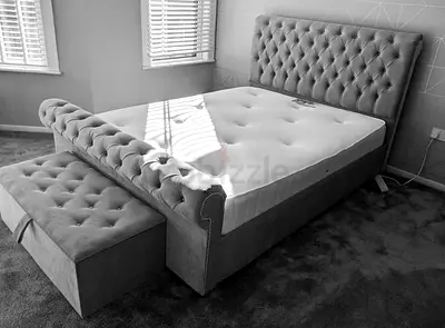 King-size Tufted Upholstered Bed Frame  - Grey