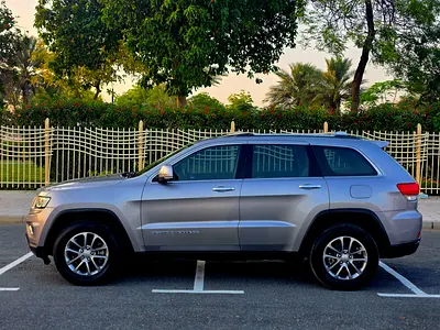 2015 JEEP GRAND CHEROKEE — миниатюра 8
