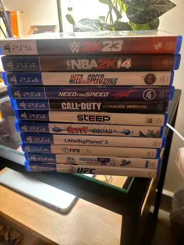 Empty cases ps5 and ps4 no cd only the case