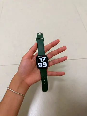 Apple Watch Series 7 - 45 MM, Excellent condition
