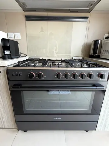 Toshiba 5 Burner Gas Cooker with Knob Controls