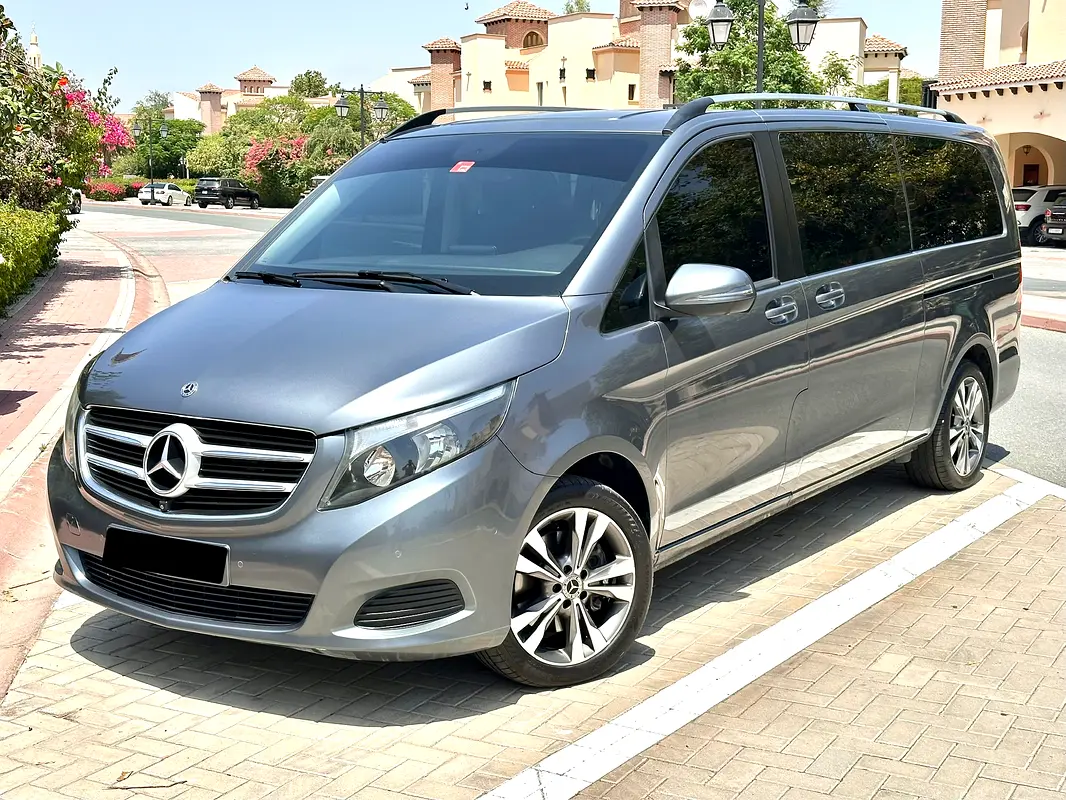 Mercedes-Benz V-Class 2019 — photo 1 of 20