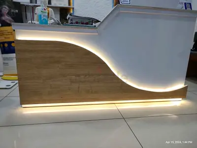 Wave-Design Illuminated Reception Desk