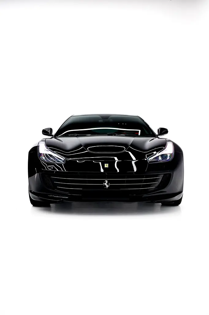 Ferrari GTC4 Lusso T 2018 — photo 1 of 11