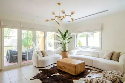 Furnished | Pool | Vacant May | Close to Park