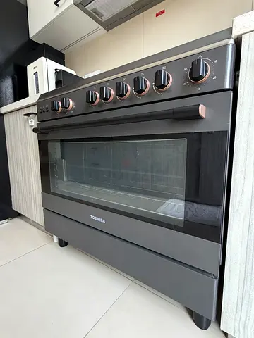 Toshiba 5 Burner Gas Cooker with Knob Controls