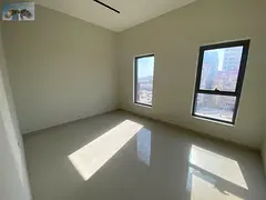 Great opportunity: elegant apartment in a prime lively location, first tenant, no deposit, with cent