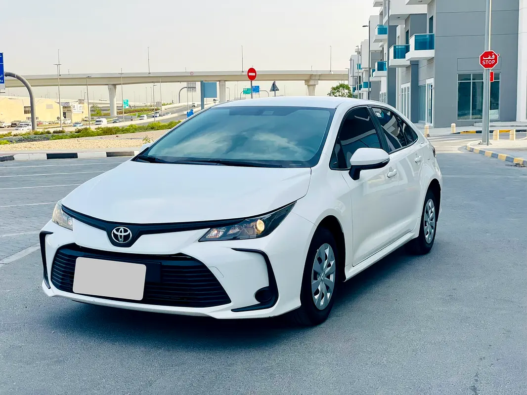 Toyota Corolla 2024 — photo 1 of 20