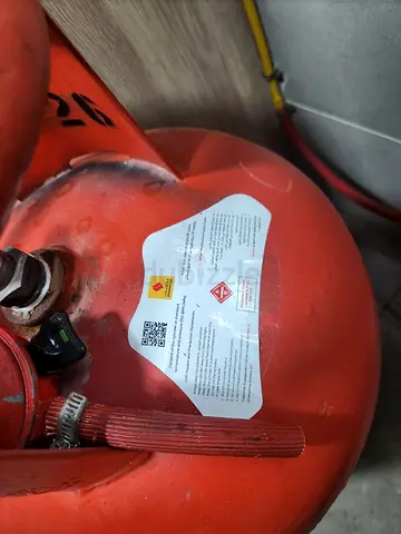 Used LPG Gas Cylinder (Red) - 5kg/15kg Type