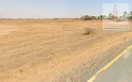 Residential/commercial land for sale, 5952 sq ft, bargain price, Manama, Block 8