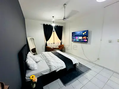 BEST FULL FURNISED STUDIO ROOM FOR FAMILY  COUPLE NEAR BY SHARAF DG  METRO EXIT 4 FROM 7-8 AWAY