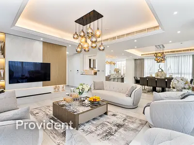 Luxury Corner Villa | 5 Bedrooms | Prime Location