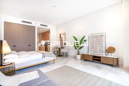 Furnished Studio | Peninsula Five | Canal View