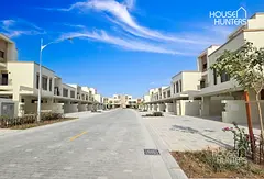 Single Row | 4 Bedroom | Steps to Central Hub