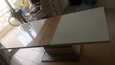 Modern extendable dining table with wood and white gloss finish