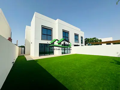 Luxury 4BR+S+M in Front of Amenities | Prime Location