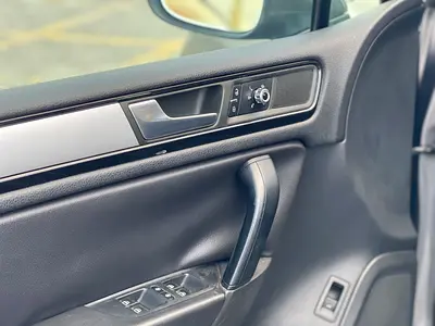 صورة 8 لـ 2012 Volkswagen TOUAREG